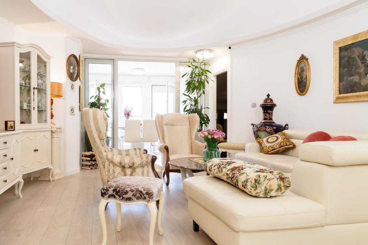 Luxury Apartment Sara Umago Esterno foto