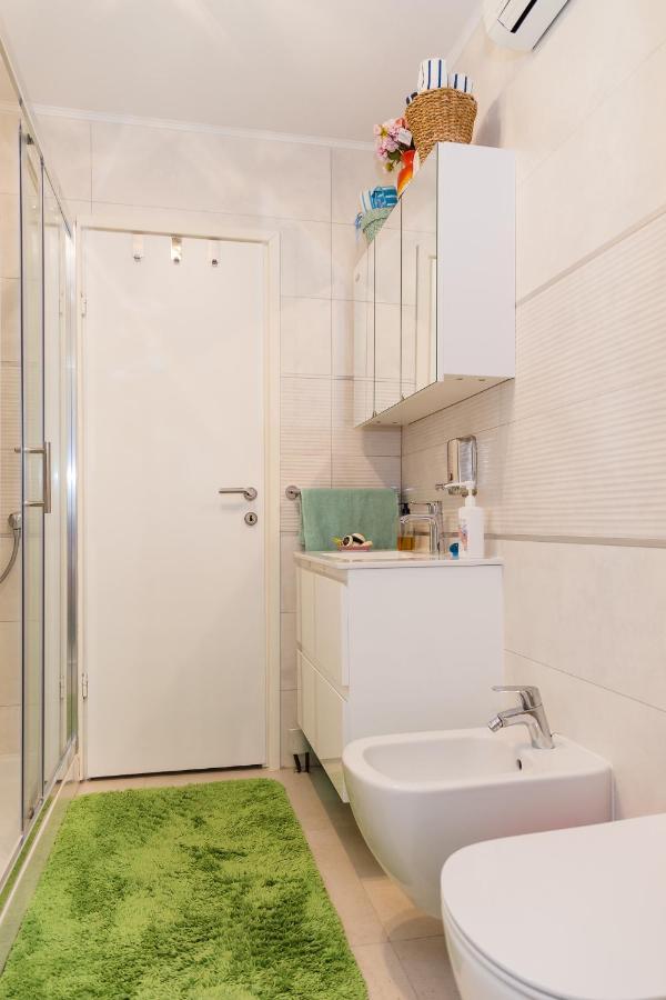 Luxury Apartment Sara Umago Esterno foto